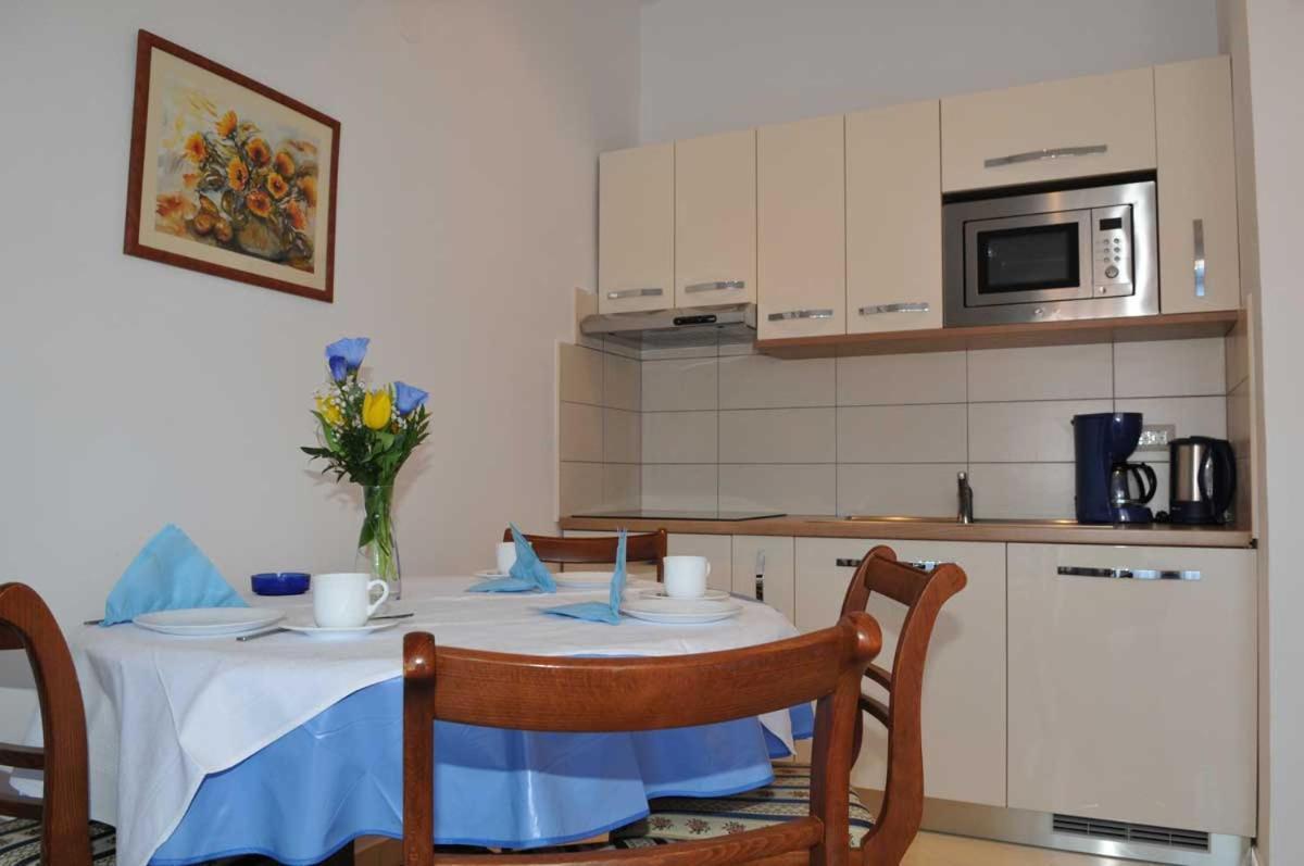 Apartments Mina Poreč Eksteriør billede