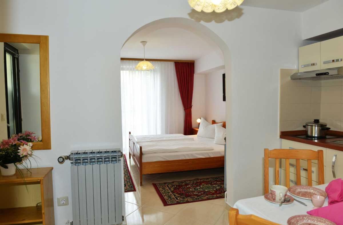 Apartments Mina Poreč Eksteriør billede